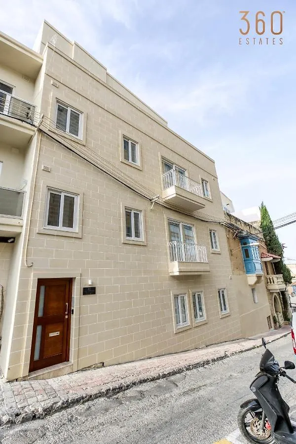 A Lovely 1Br Home With Balcony Just Off The Coast By 360 Estates San Giuliano