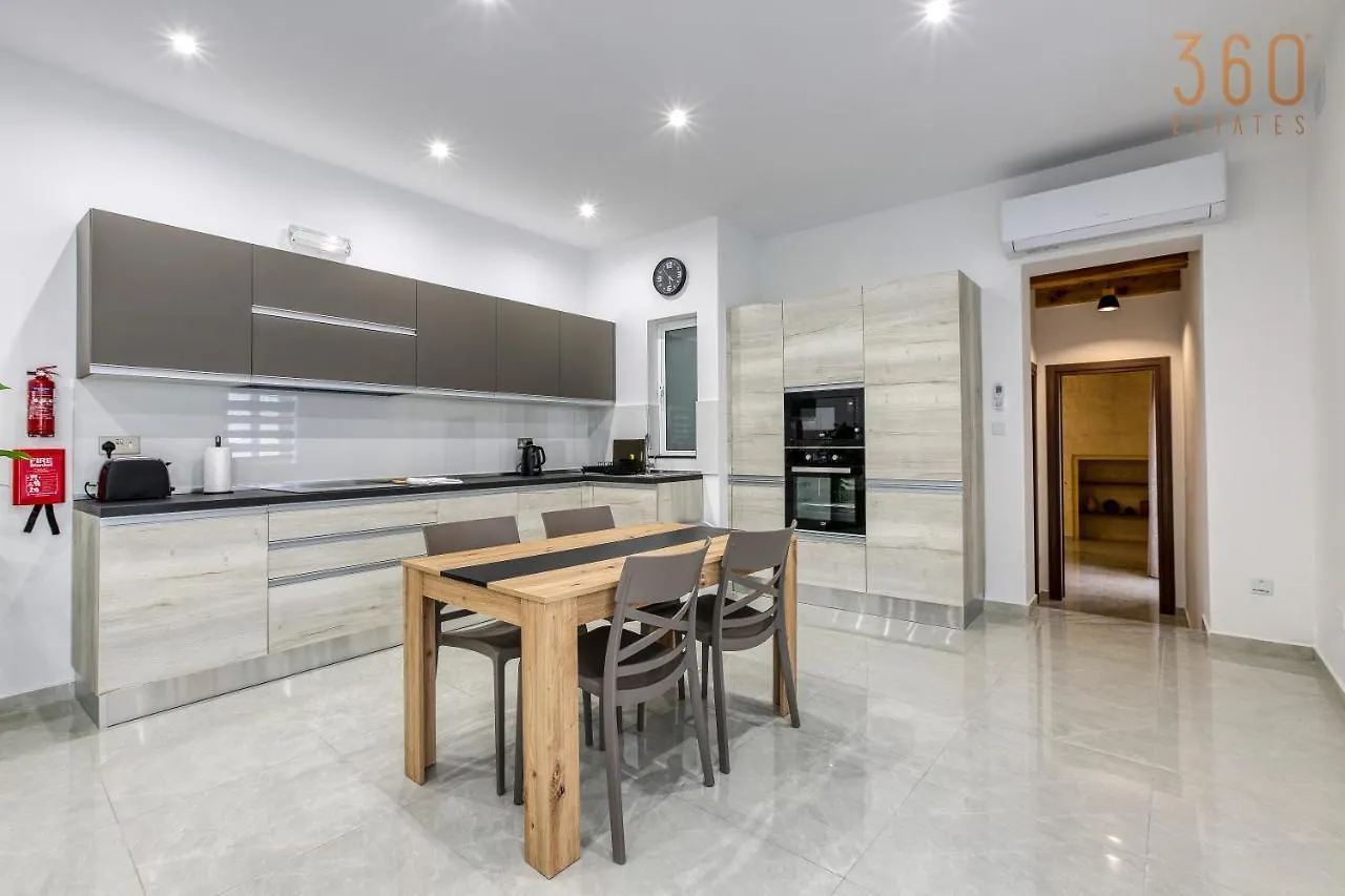A Lovely 1Br Home With Balcony Just Off The Coast By 360 Estates San Giuliano Malta
